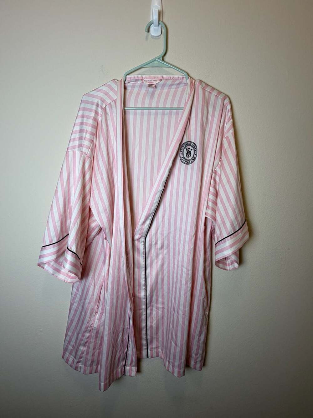 Victoria's Secret Signature Satin Short Piped Robe Iconic Stripe M/L/G